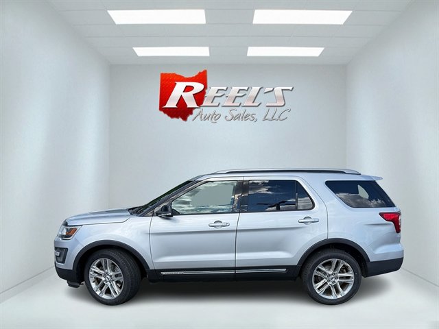 Used 2016 Ford Explorer XLT w/ Equipment Group 202A AWD/4WD image 12
