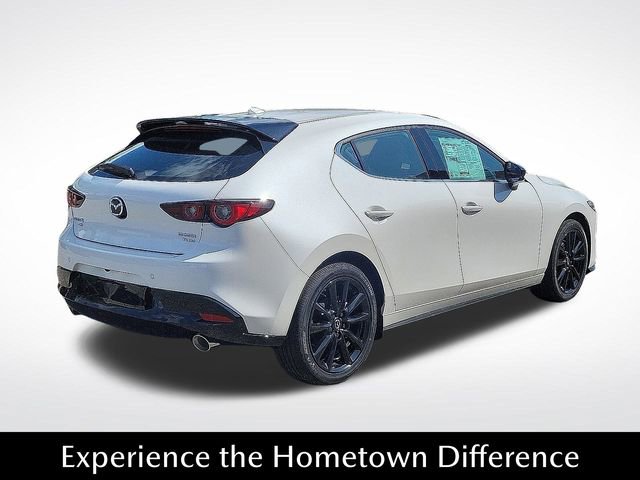 New 2025 MAZDA MAZDA3 Hatchback w/Premium Plus Pkg image 4