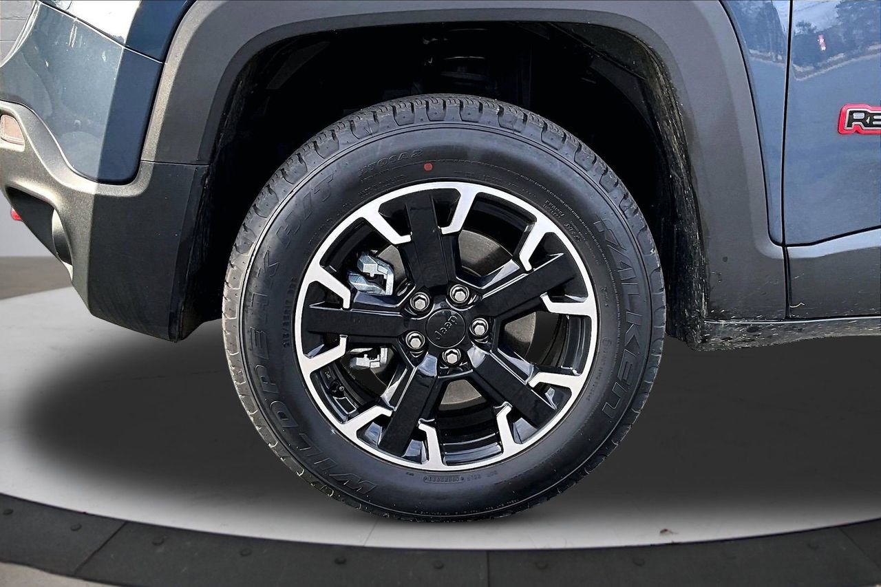 Certified 2023 Jeep Renegade Trailhawk image 33