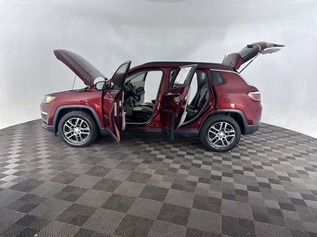 Used 2020 Jeep Compass Latitude image 9