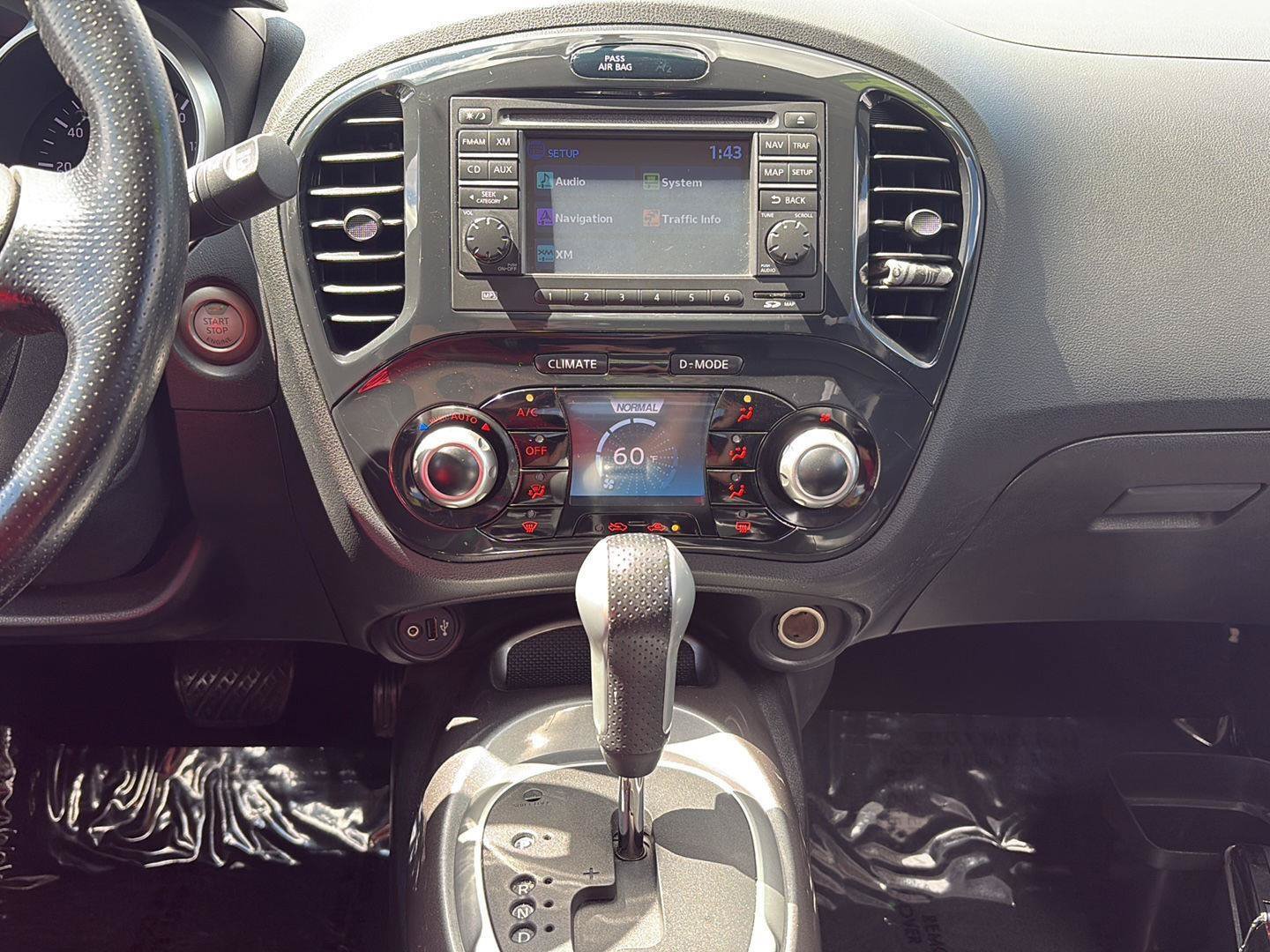 Used 2014 Nissan Juke SL AWD/4WD image 12