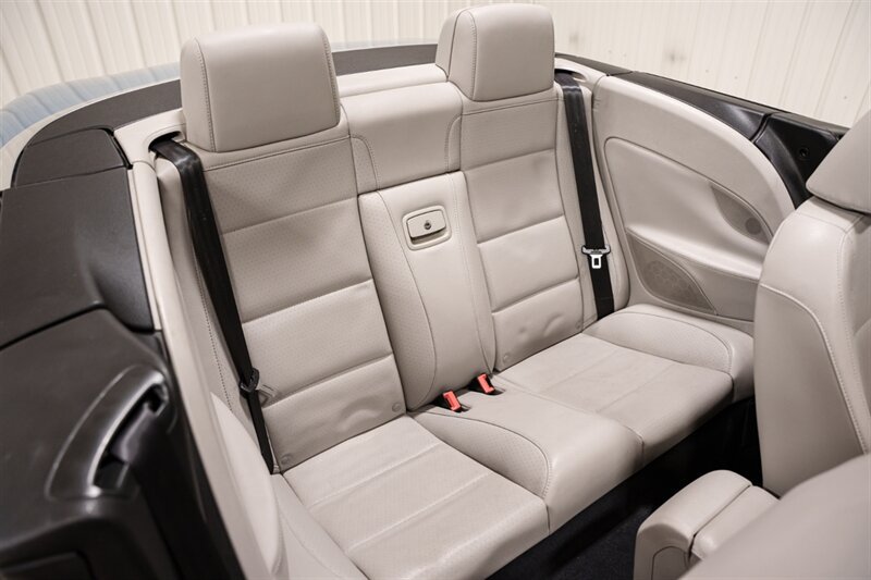 Used 2009 Volkswagen Eos Komfort FWD image 19