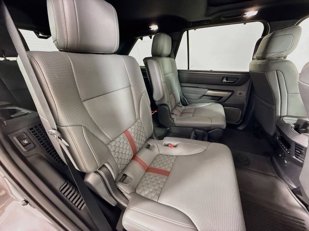 Used 2026 Toyota Sequoia Capstone AWD/4WD image 29