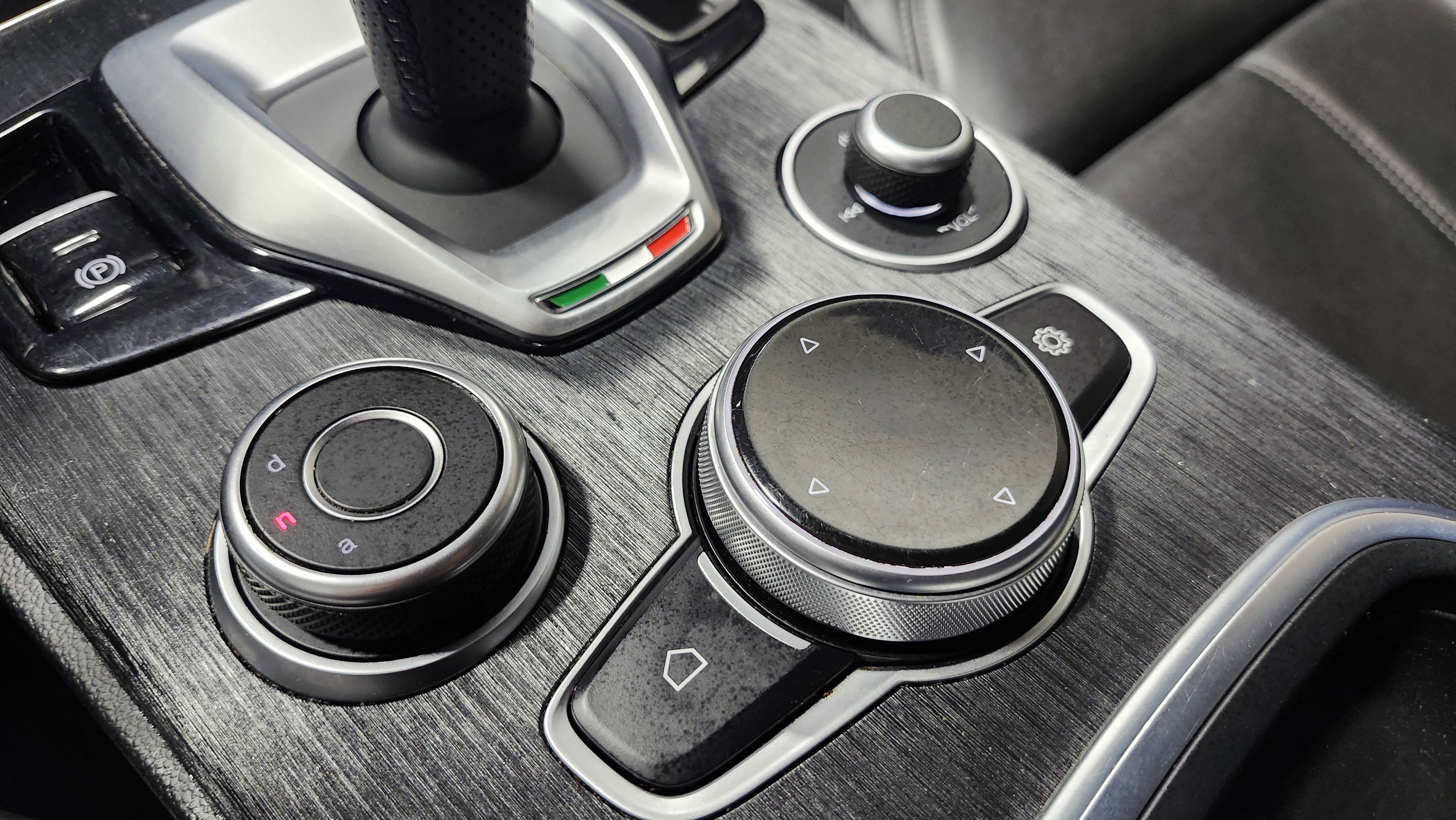 Used 2022 Alfa Romeo Stelvio Sprint image 11