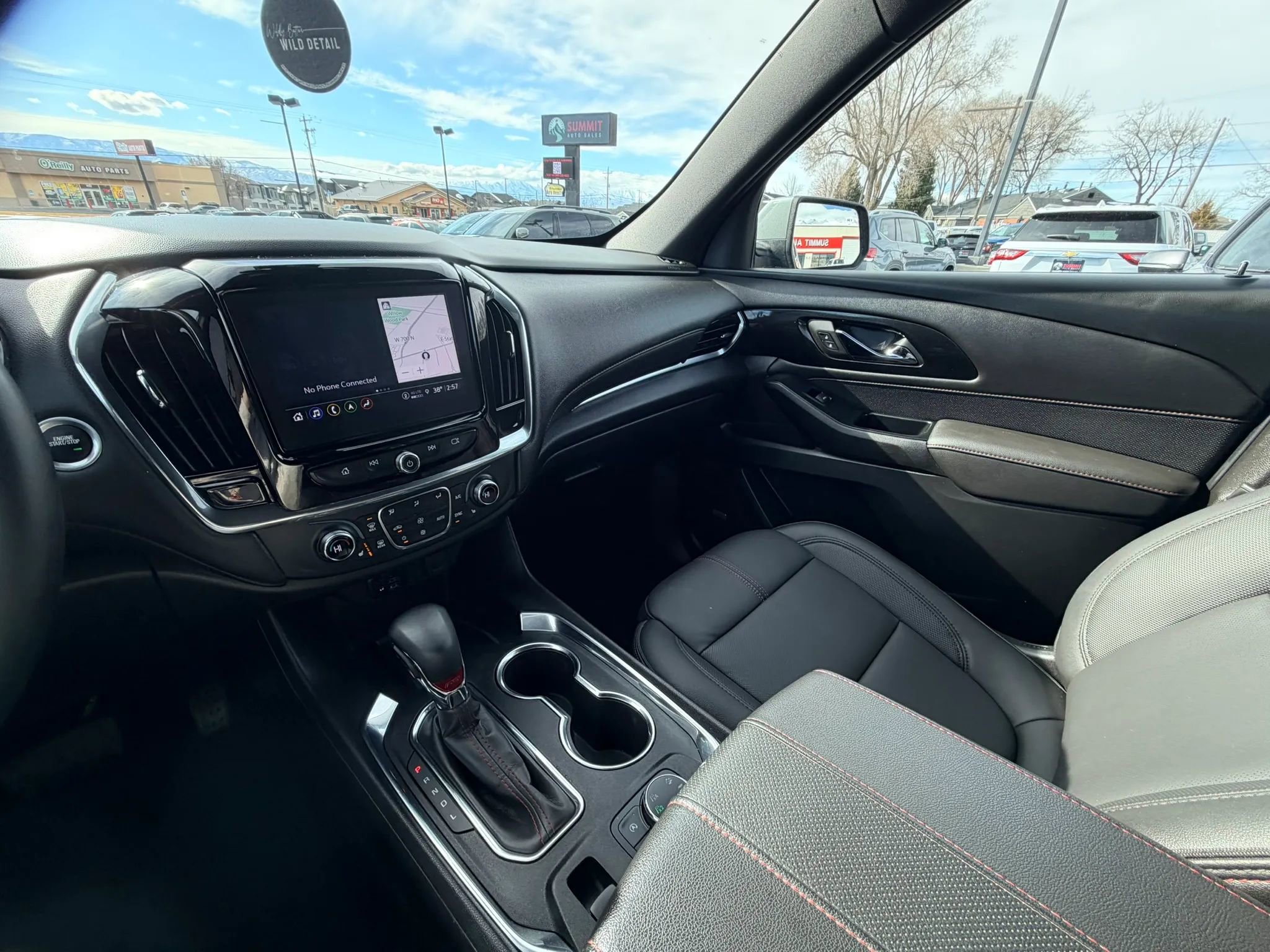 Used 2023 Chevrolet Traverse RS image 18