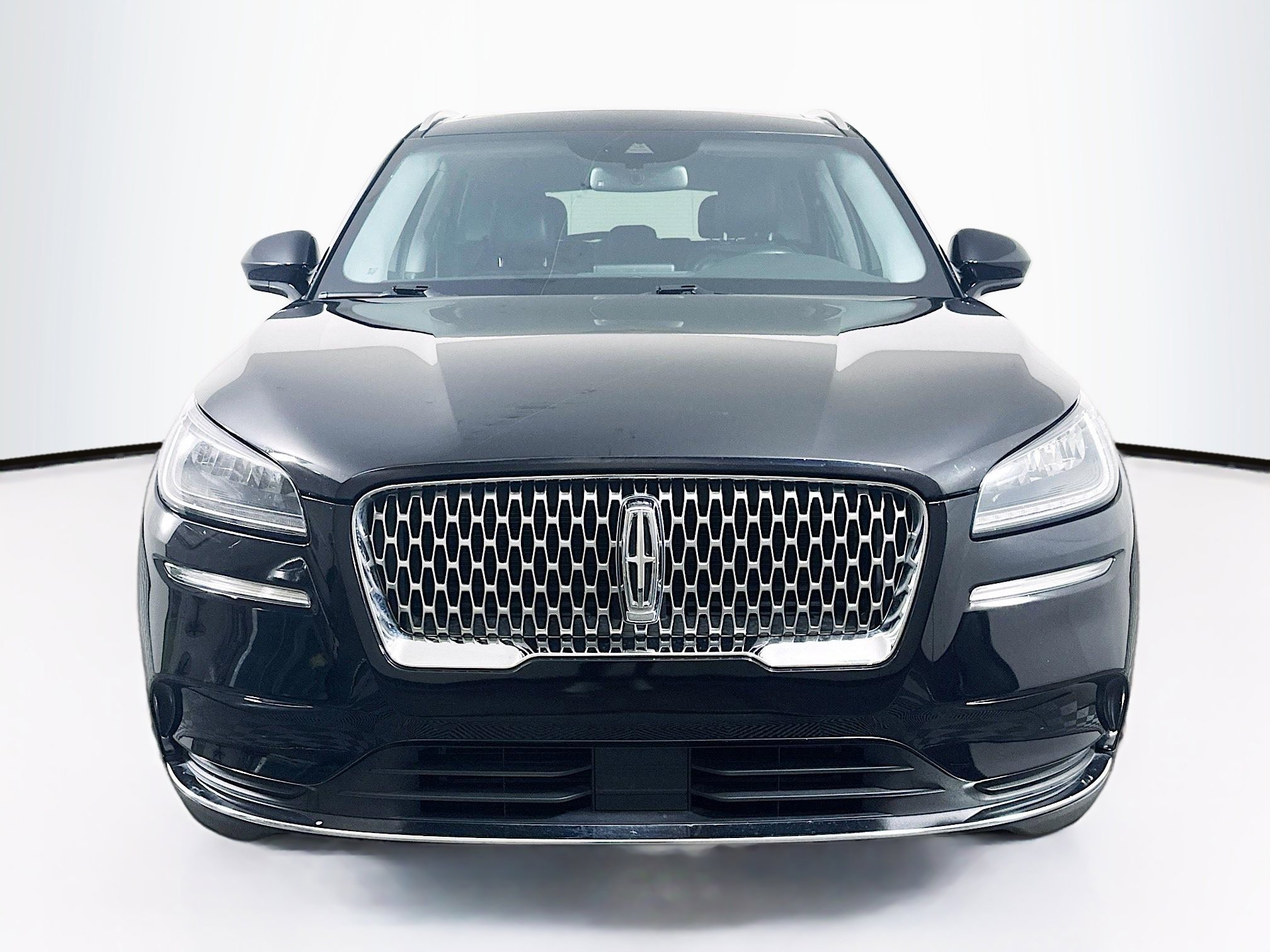 Used 2022 Lincoln Corsair FWD w/ Premium Package image 2