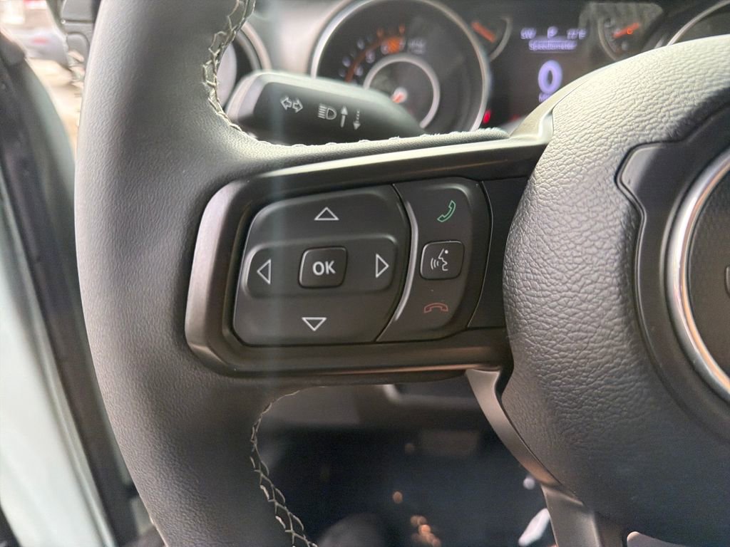 Used 2023 Jeep Wrangler Sport image 21