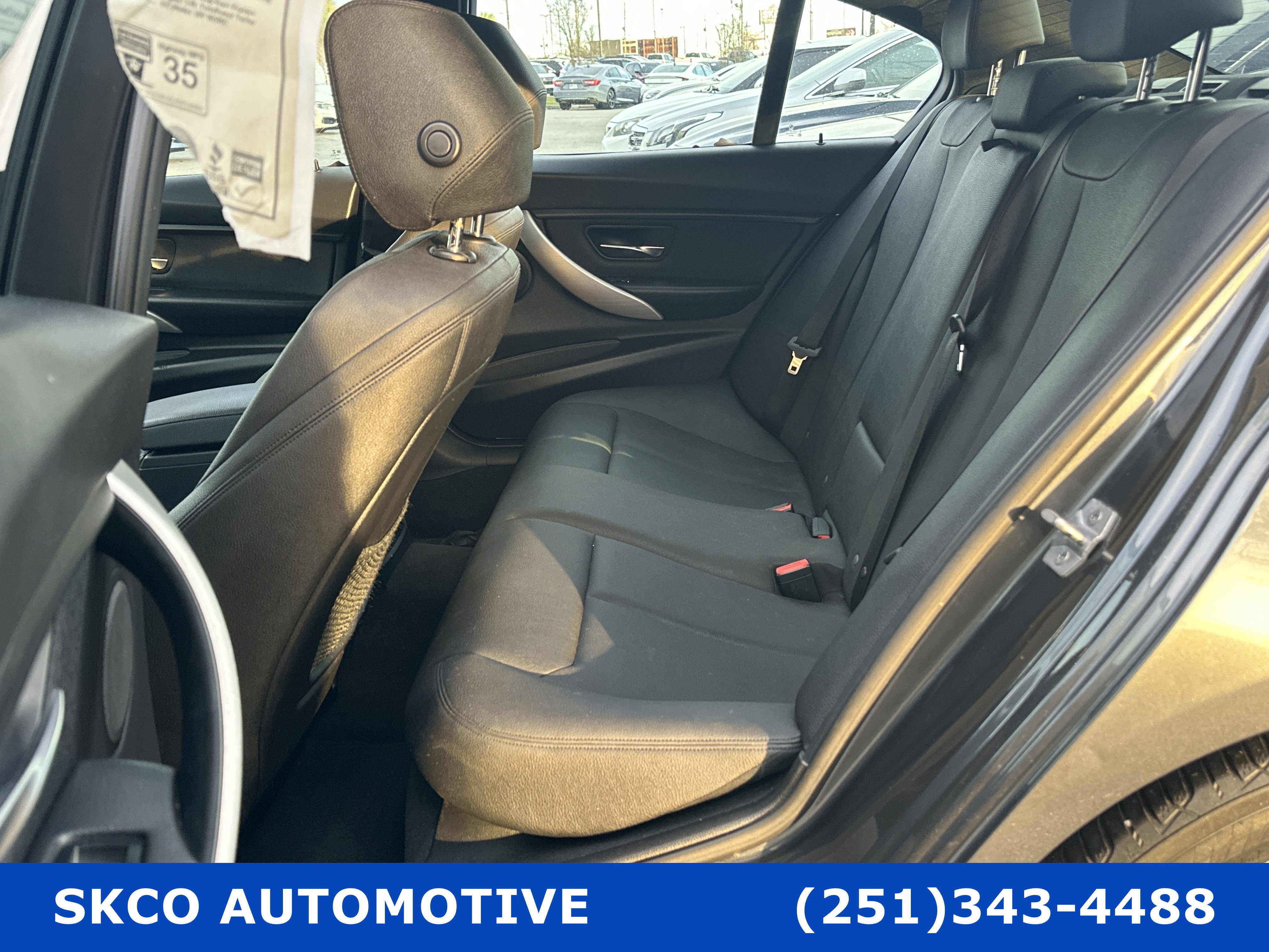 Used 2018 BMW 320i Sedan RWD image 18