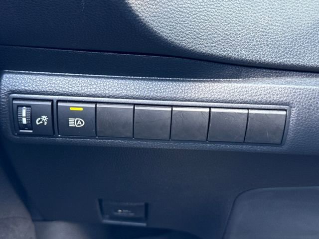Certified 2023 Toyota Corolla SE image 30