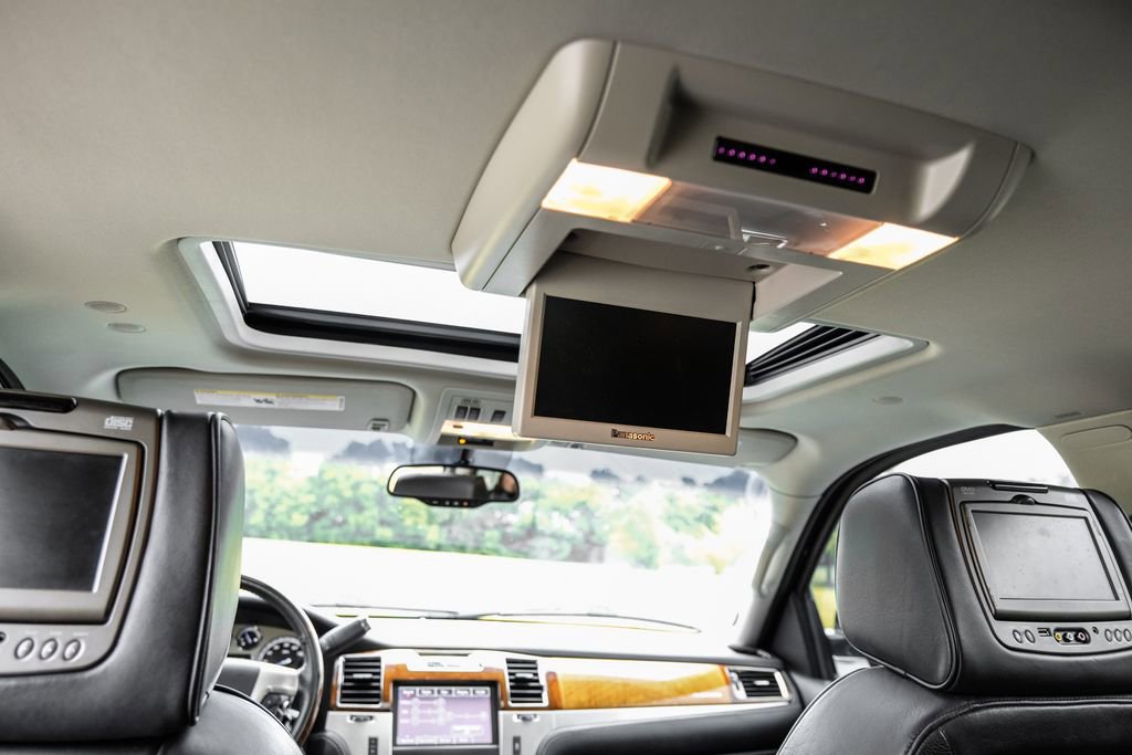 Used 2013 Cadillac Escalade Platinum AWD/4WD image 54