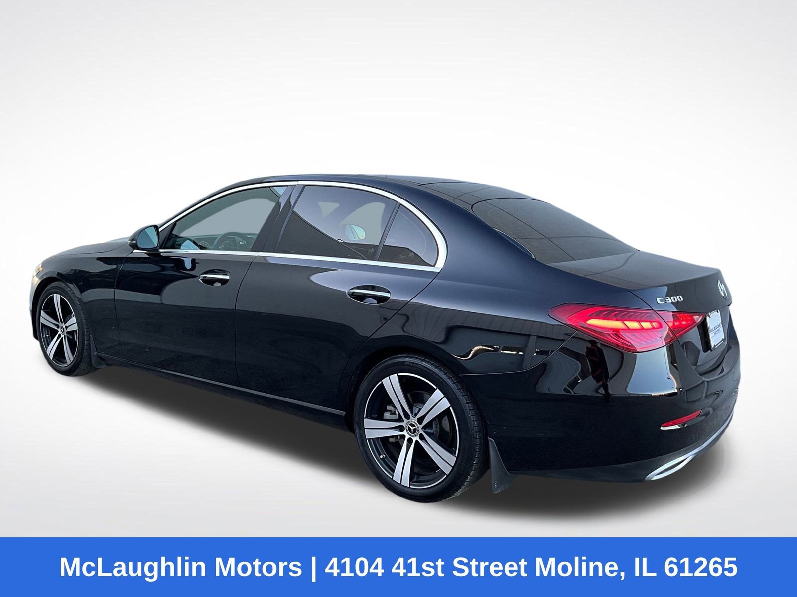 Used 2023 Mercedes-Benz C 300 4MATIC Sedan image 3