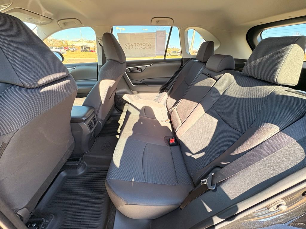 Used 2025 Toyota RAV4 LE image 25
