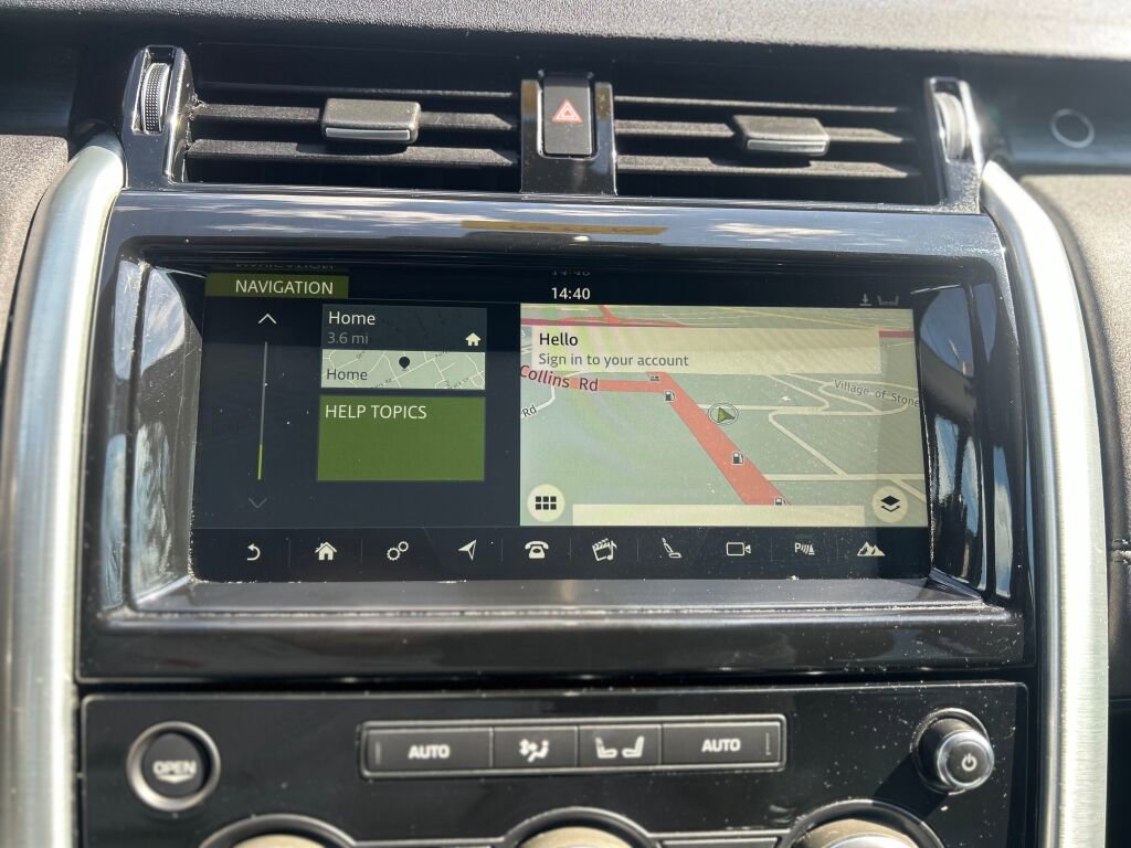 Used 2018 Land Rover Discovery HSE image 19