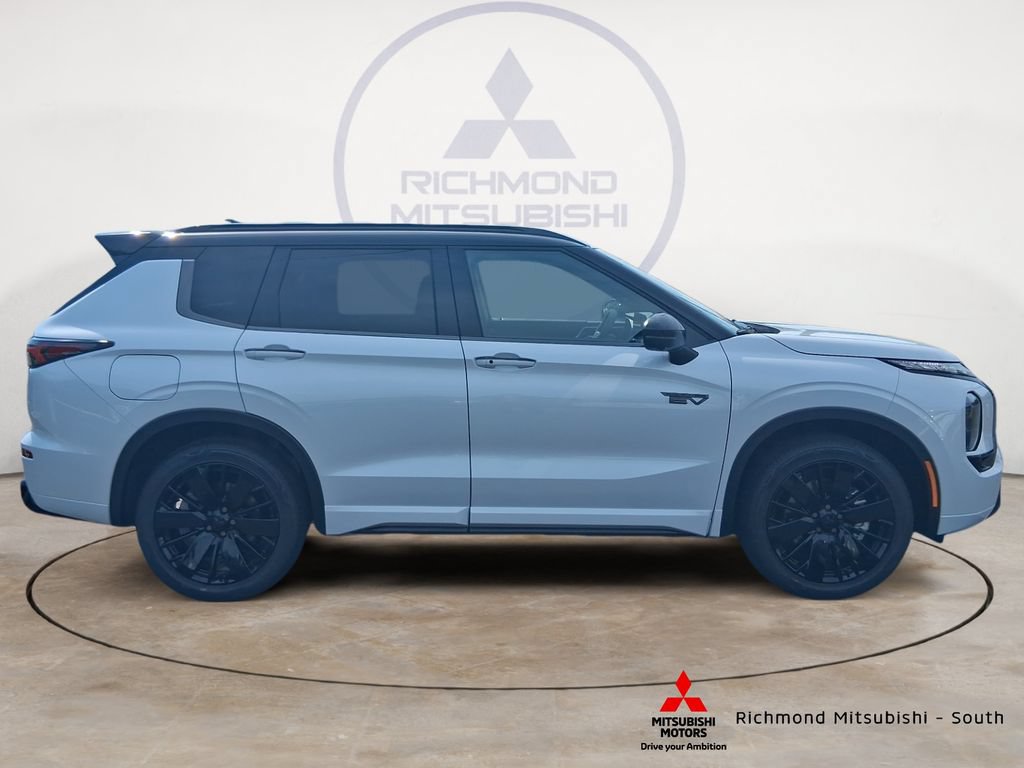 New 2026 Mitsubishi Outlander 4WD Plug-In Hybrid image 2