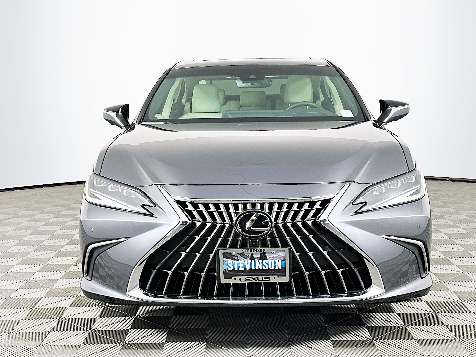 New 2025 Lexus ES 300h w/ Luxury Package image 2