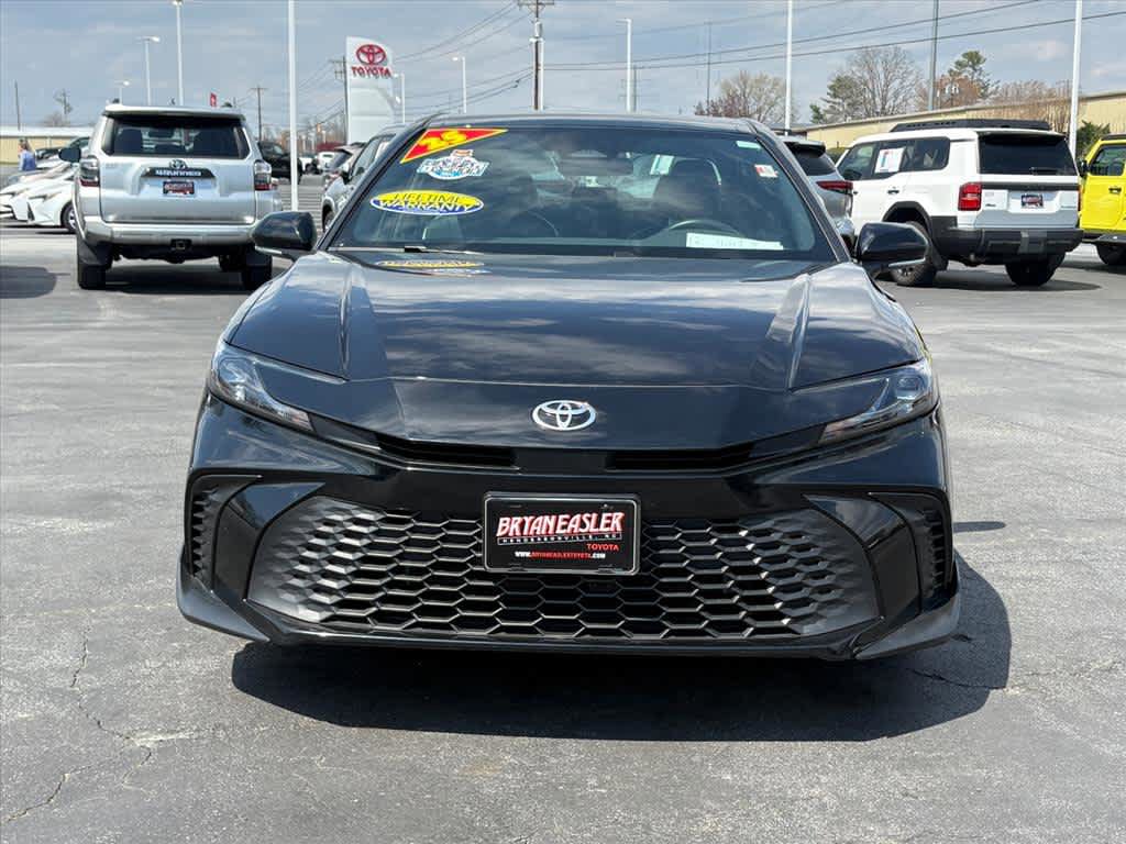 Used 2025 Toyota Camry SE image 25