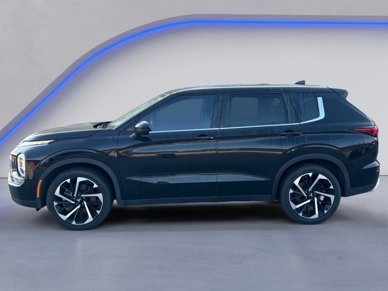 Used 2022 Mitsubishi Outlander SE AWD/4WD image 3