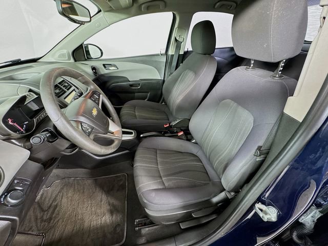 Used 2015 Chevrolet Sonic LT FWD image 20