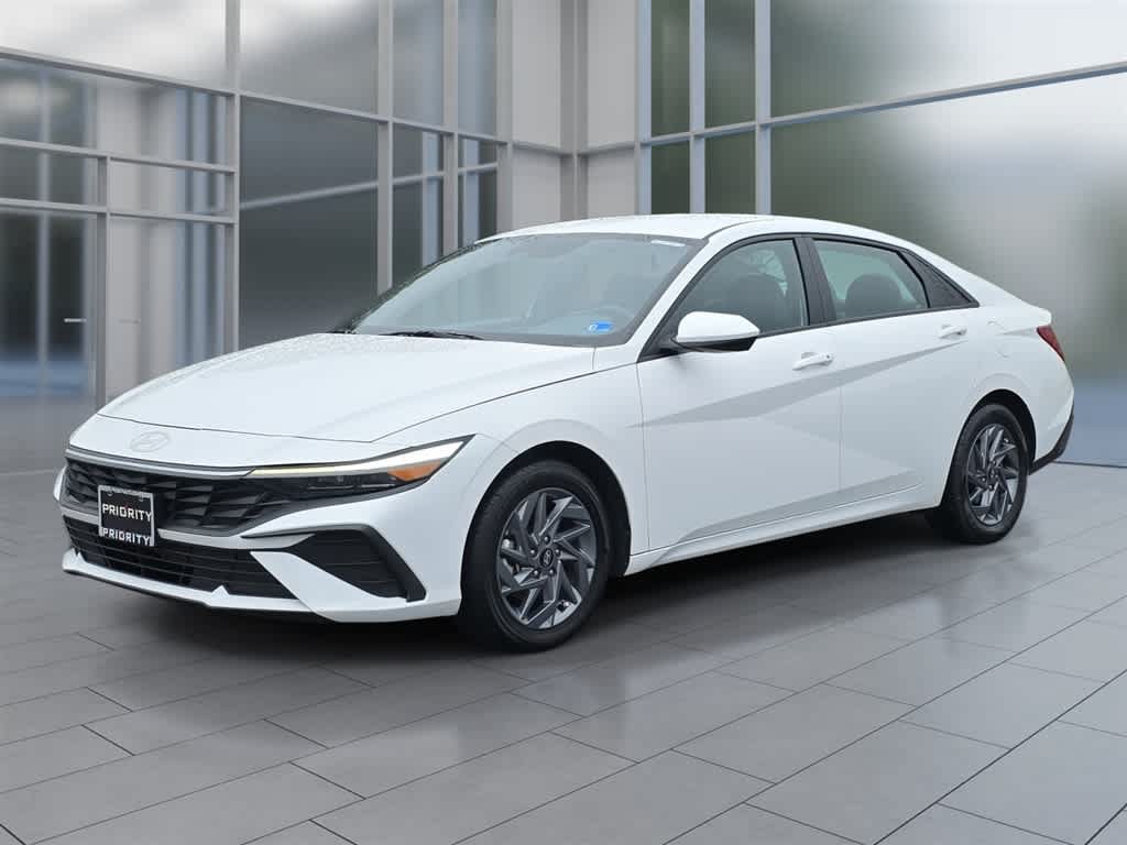 Used 2024 Hyundai Elantra SEL
