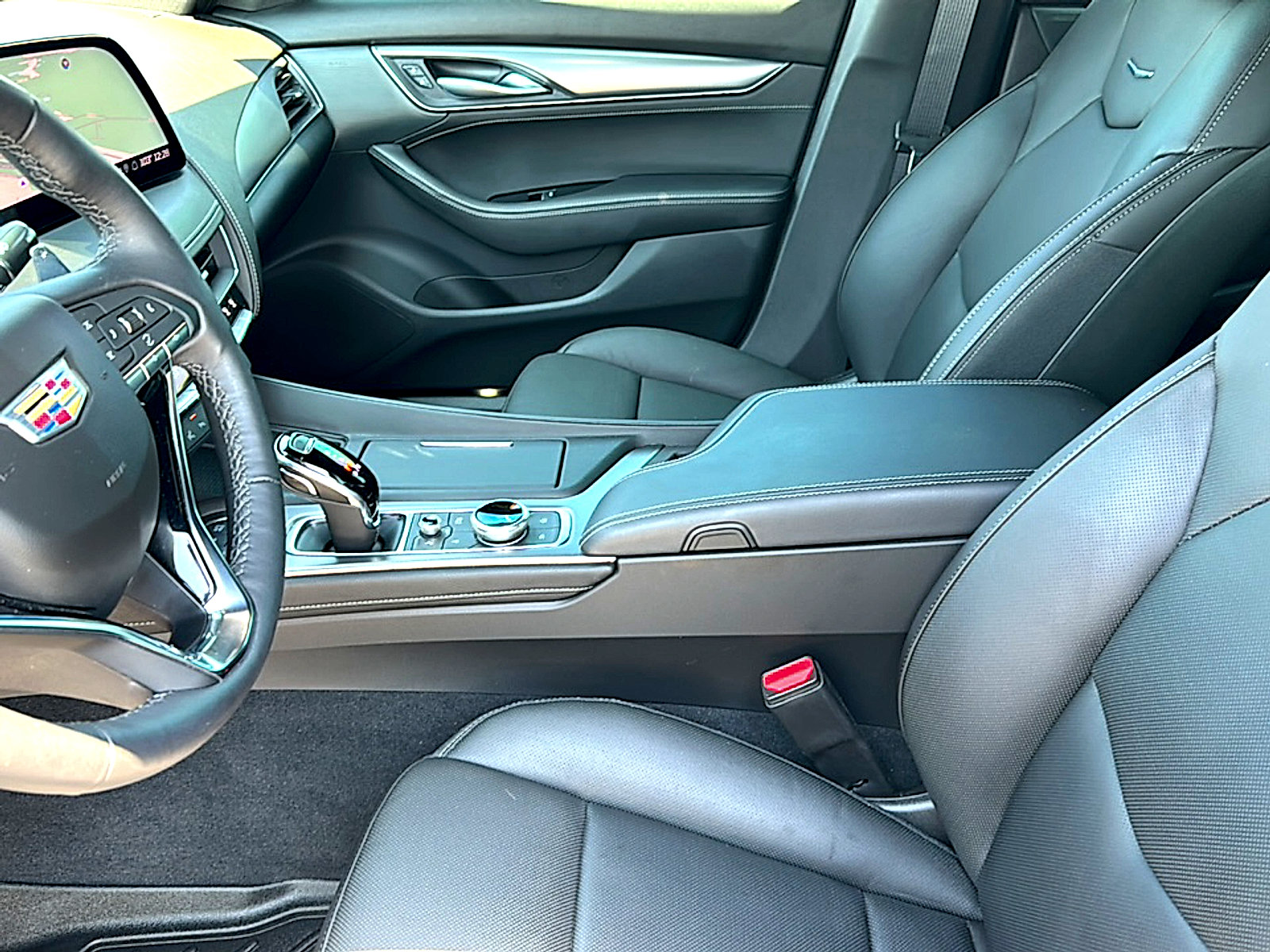 Used 2025 Cadillac CT5 Premium Luxury w/ LPO, ONYX Package AWD/4WD image 13