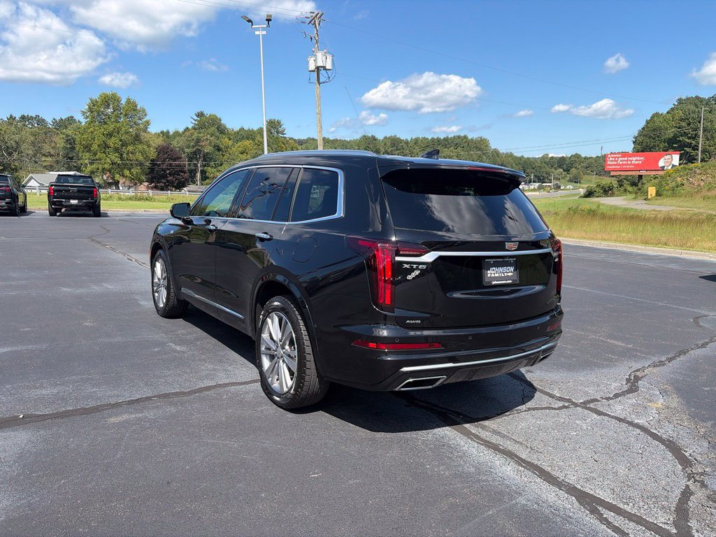Used 2024 Cadillac XT6 Premium Luxury w/ Technology Package AWD/4WD image 7