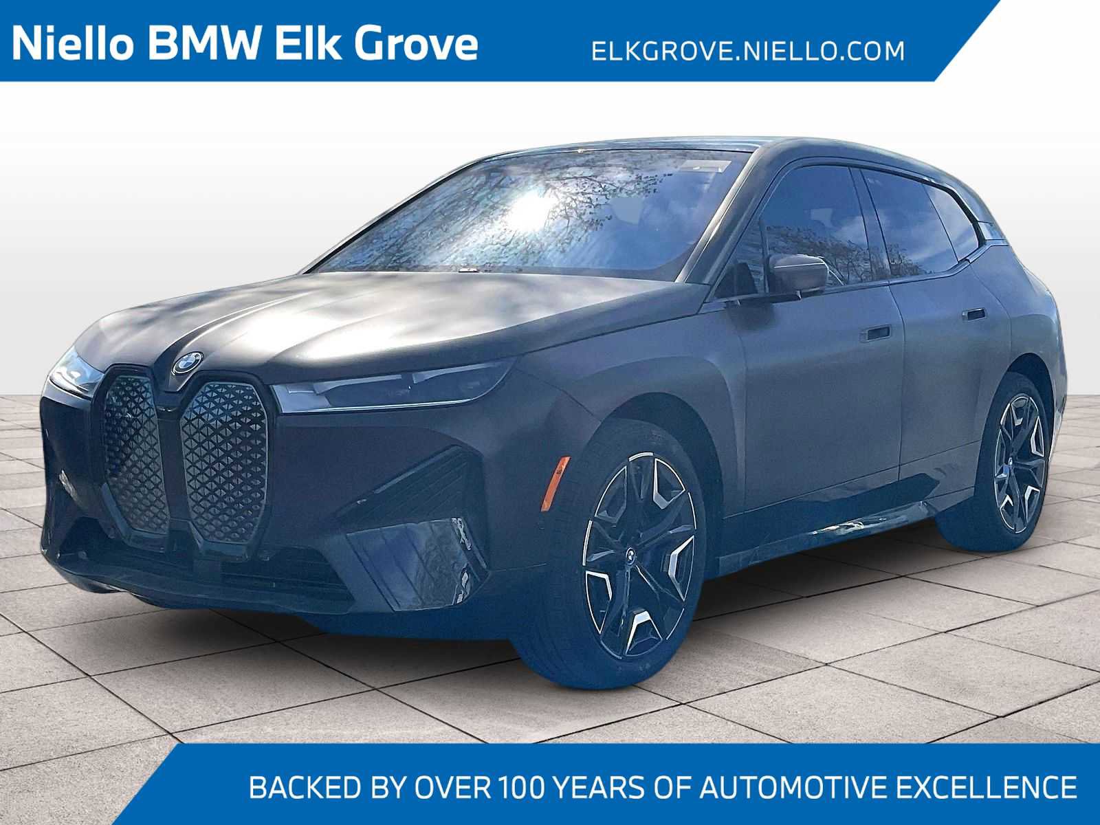 Used 2025 BMW iX xDrive50 w/ Sport Package image 1