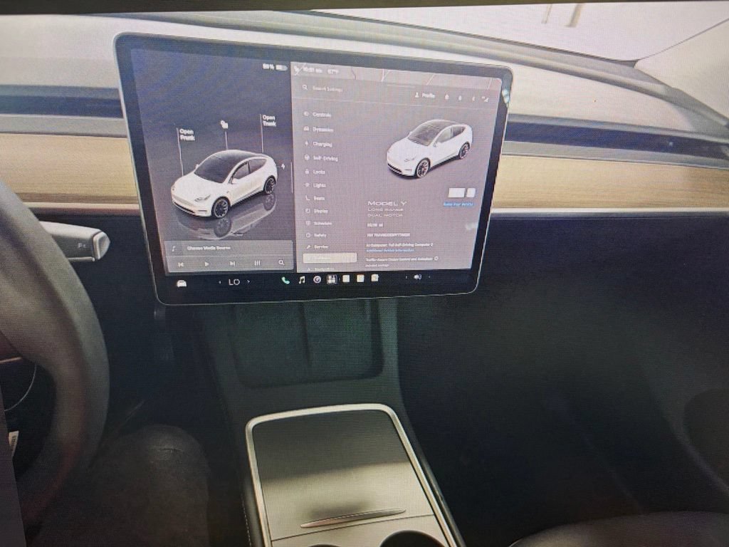 Used 2023 Tesla Model Y Long Range AWD/4WD image 16