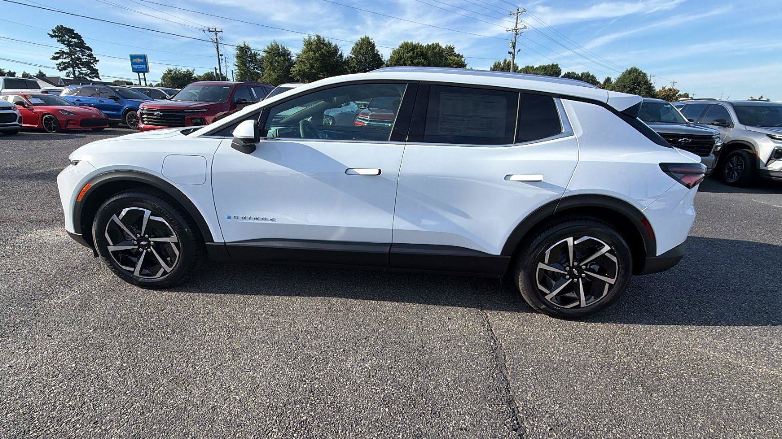 New 2026 Chevrolet Equinox EV LT FWD image 11