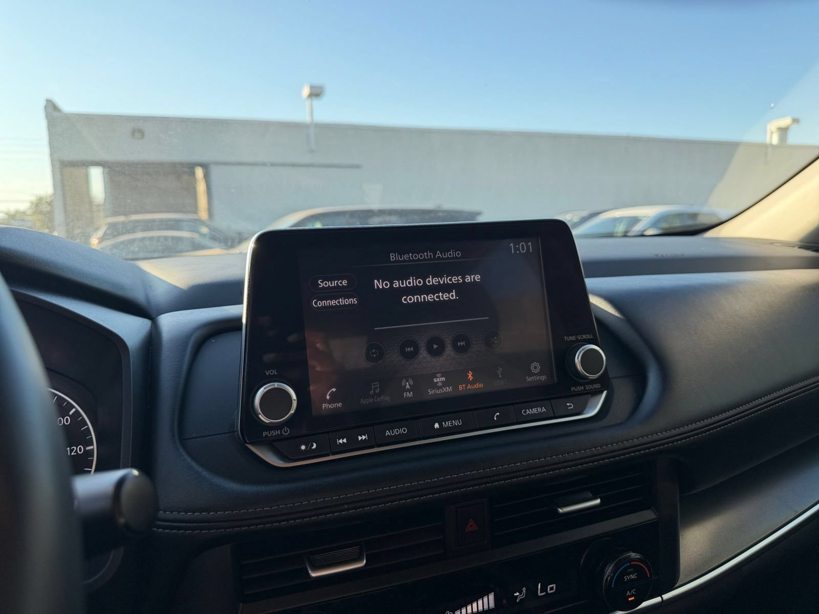 Used 2025 Nissan Rogue SV FWD image 20