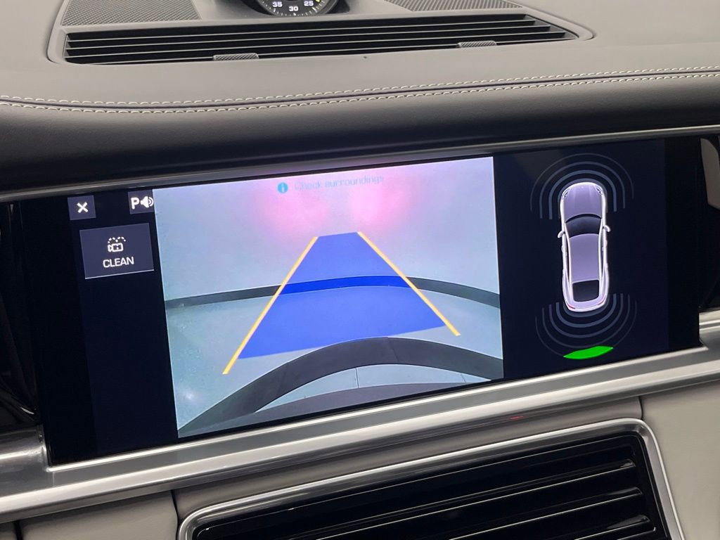 Used 2019 Porsche Panamera 4 image 21