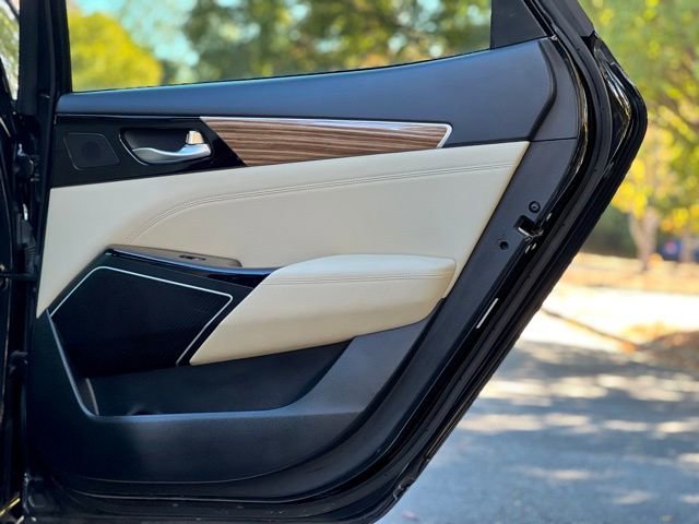 Used 2019 Kia Cadenza Premium image 21