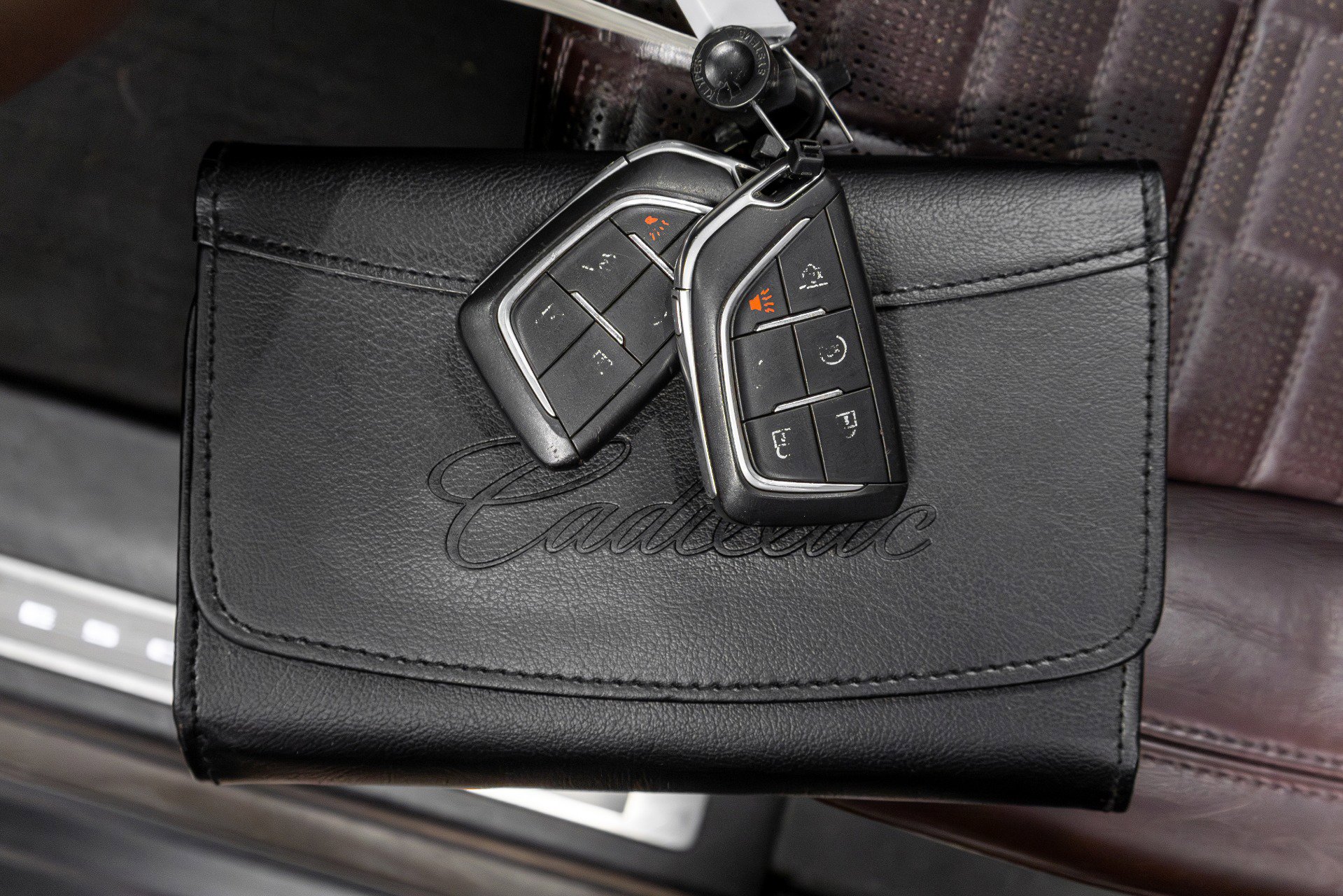 Used 2021 Cadillac Escalade ESV Premium Luxury Platinum w/ Heavy-Duty Trailer Package image 71