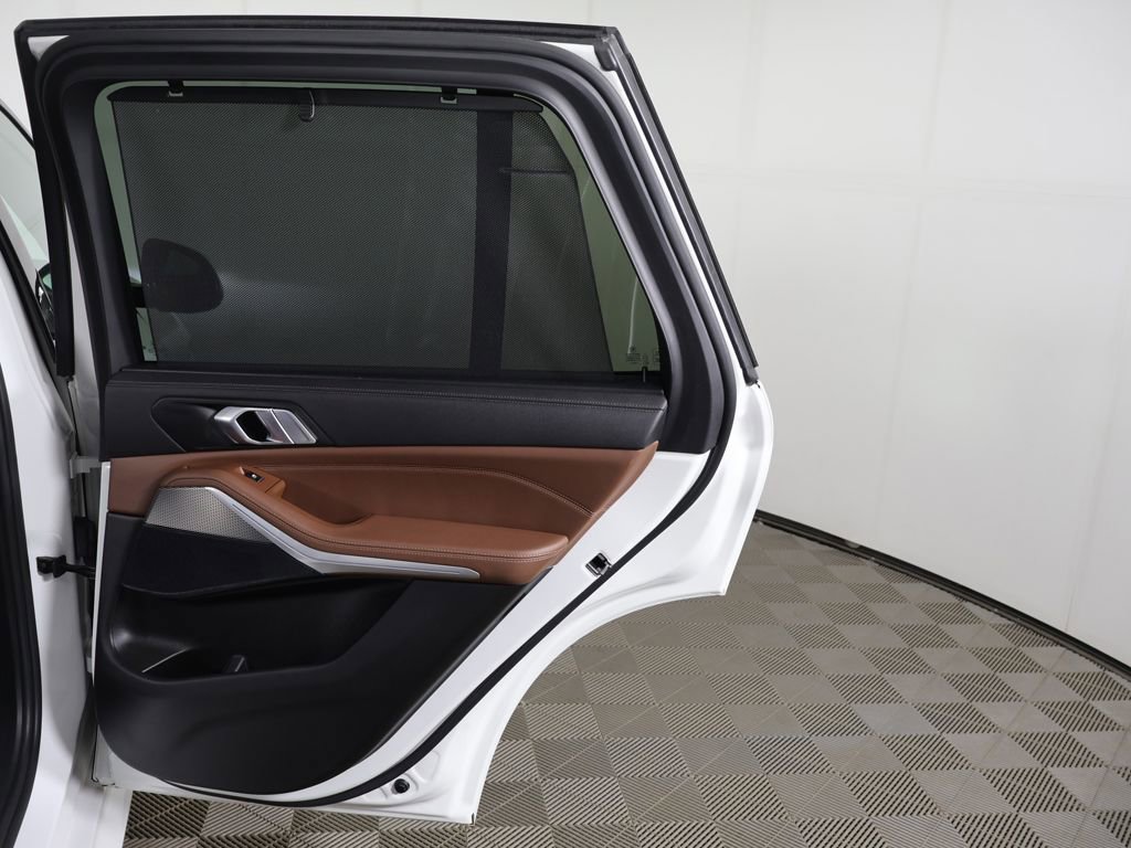 Used 2022 BMW X5 xDrive40i w/ M Sport Package image 29