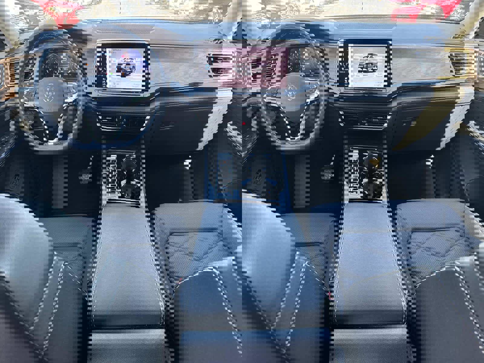 Used 2024 Volkswagen Atlas SE image 17