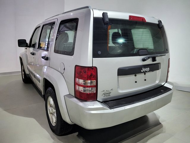 Used 2012 Jeep Liberty Sport image 12