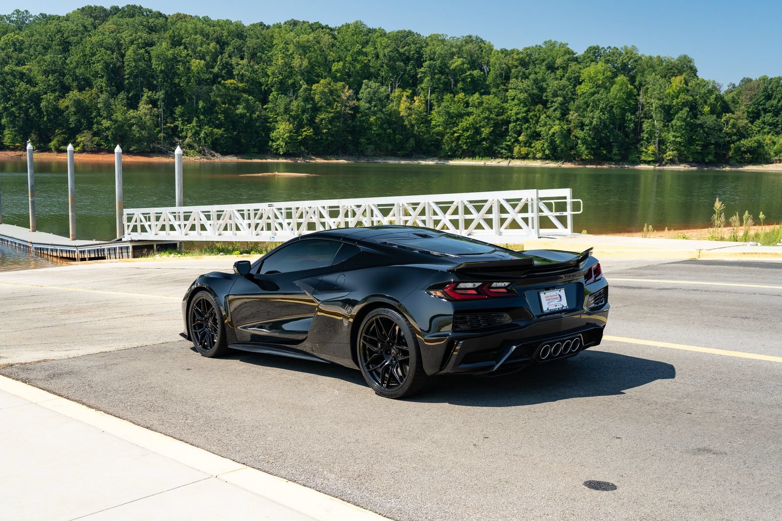 Used 2023 Chevrolet Corvette Z06 RWD image 18