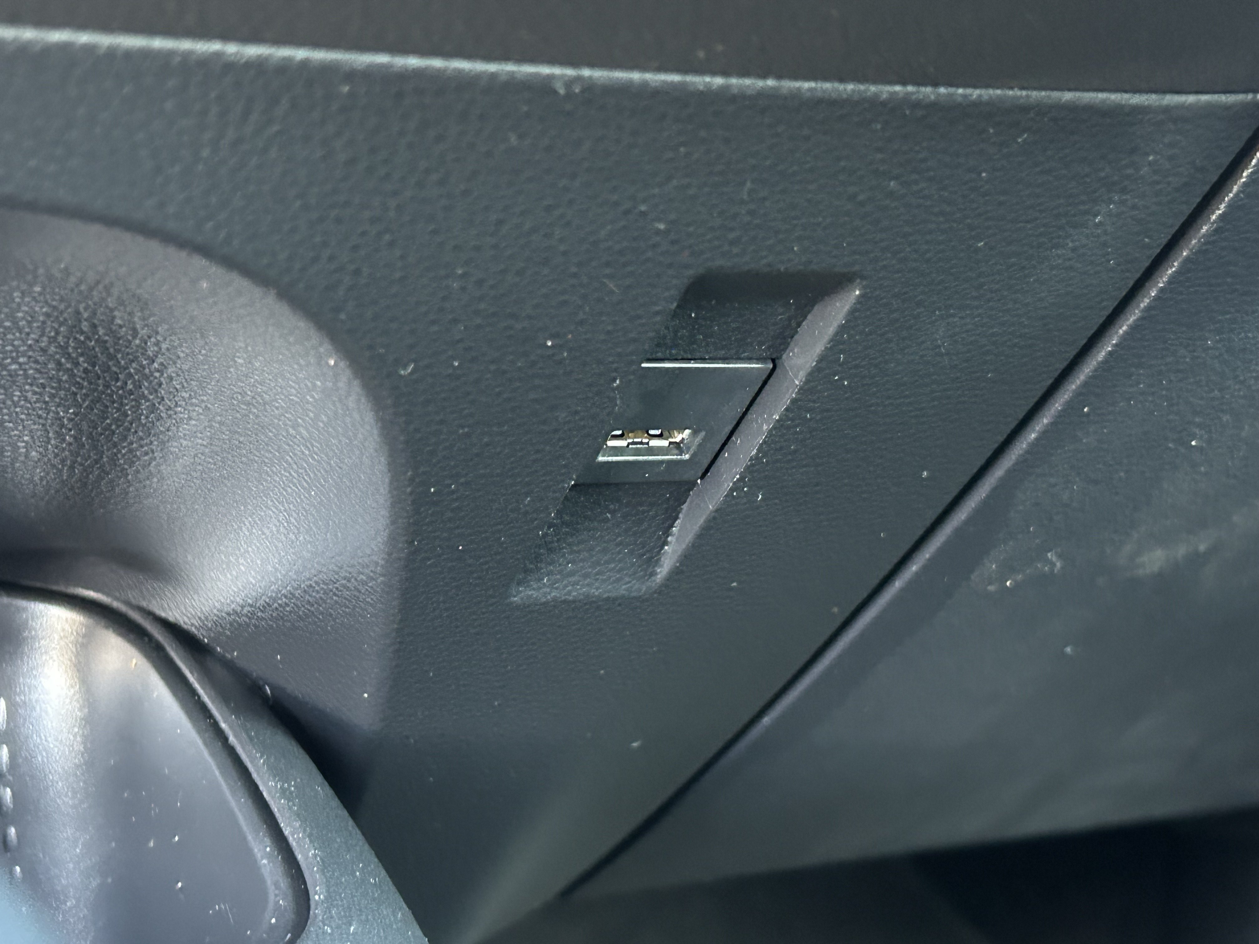 Certified 2020 Toyota Corolla SE w/ Carpet Mat Package FWD image 22