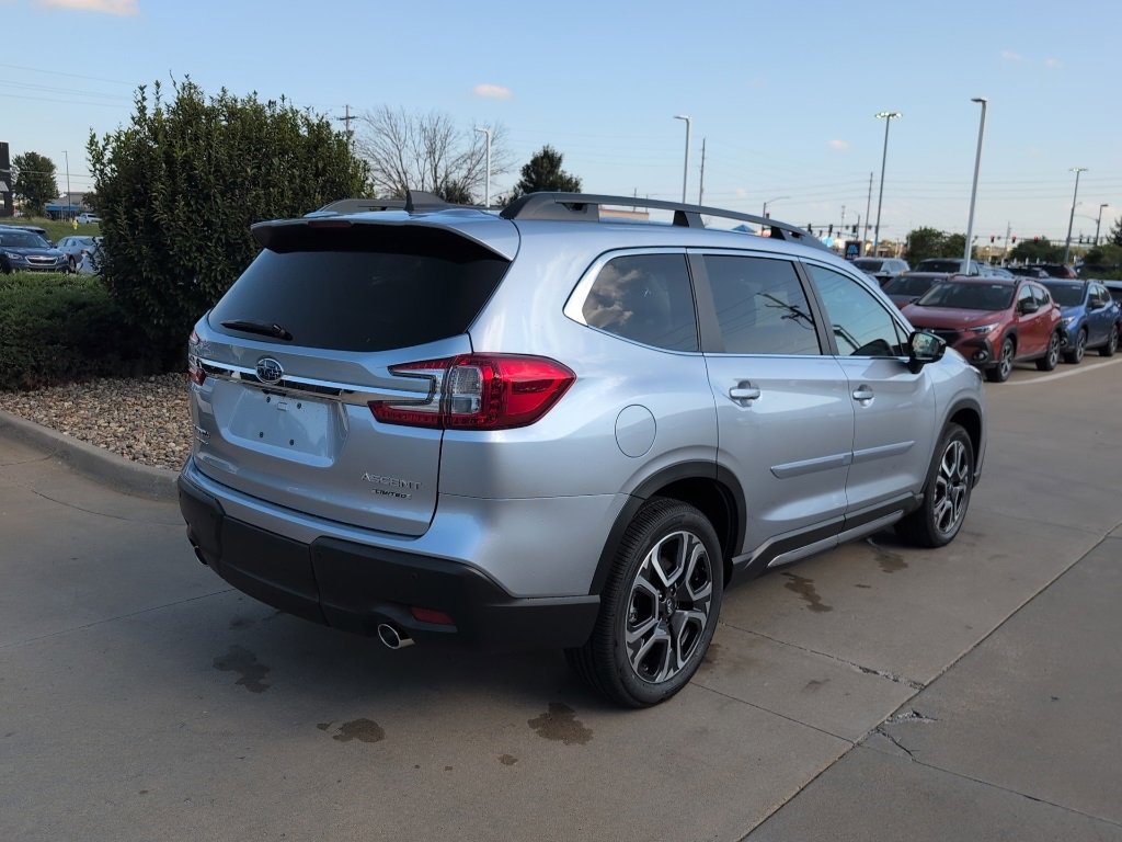 New 2025 Subaru Ascent Limited image 7