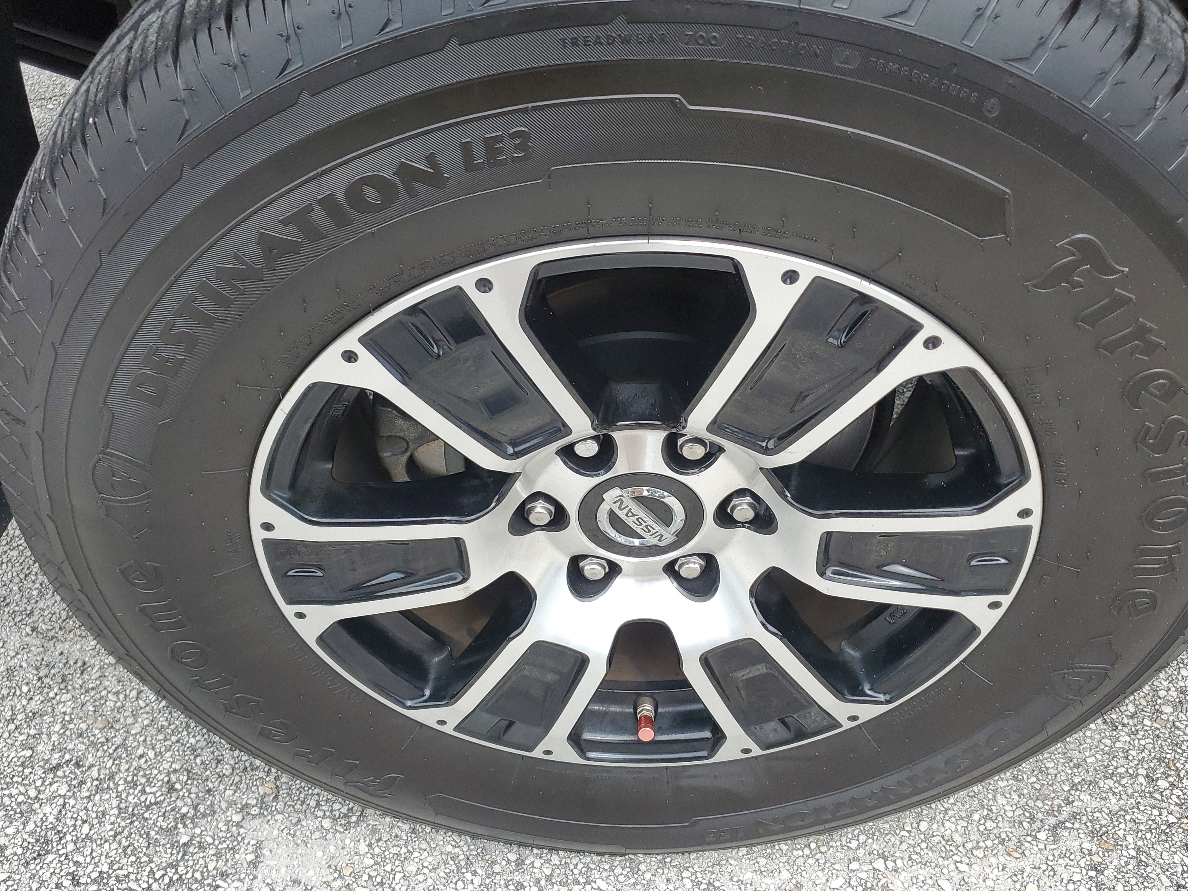 Used 2021 Nissan Titan SV w/ SV Convenience Package RWD image 5