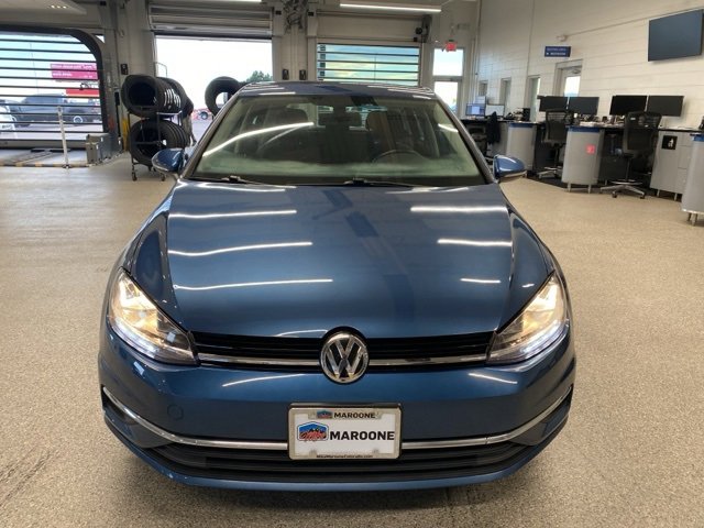 Used 2019 Volkswagen Golf S image 2