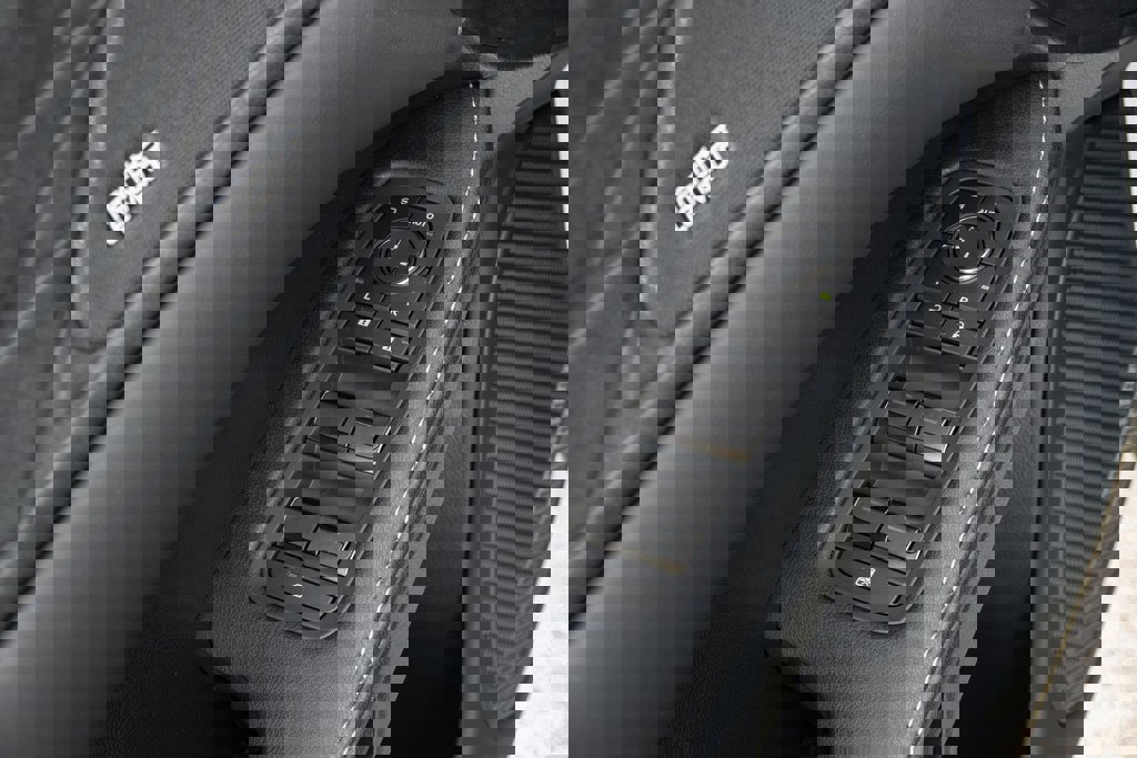 New 2026 Lexus RX 450h Luxury image 31