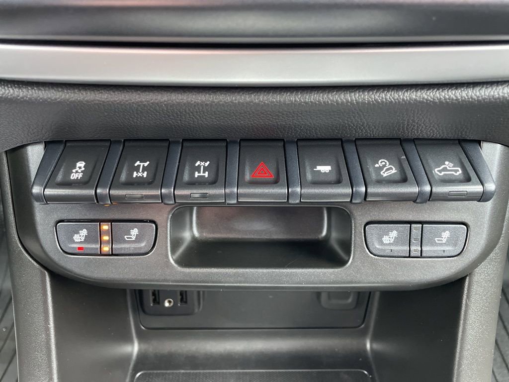Used 2022 Chevrolet Colorado ZR2 w/ ZR2 Dusk Special Edition AWD/4WD image 26