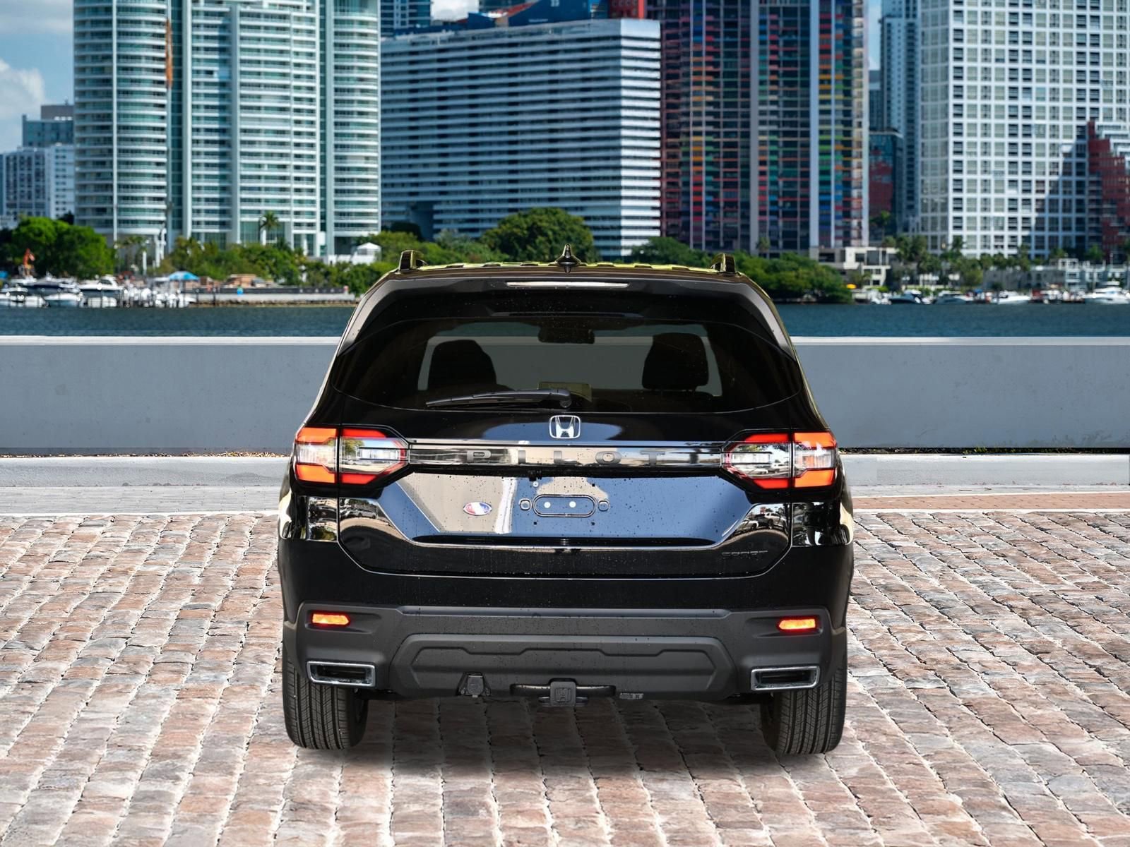 New 2026 Honda Pilot Sport image 6