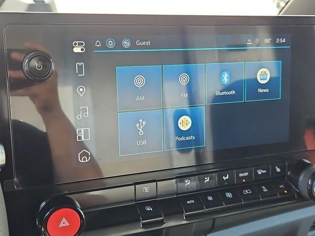 New 2025 Chevrolet Brightdrop 400 w/ Power Door Package AWD/4WD image 13