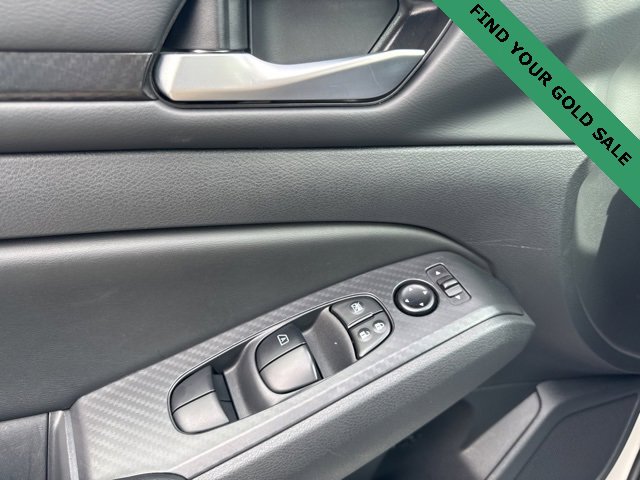 Used 2025 Nissan Altima 2.5 SV image 18