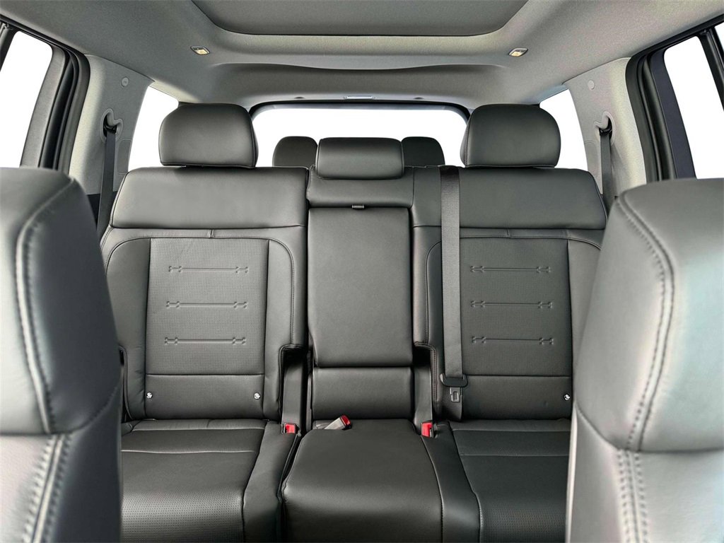 New 2025 Hyundai Santa Fe Limited image 16