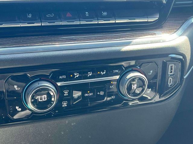 Used 2024 Chevrolet Silverado 2500 LT w/ Convenience Package image 31