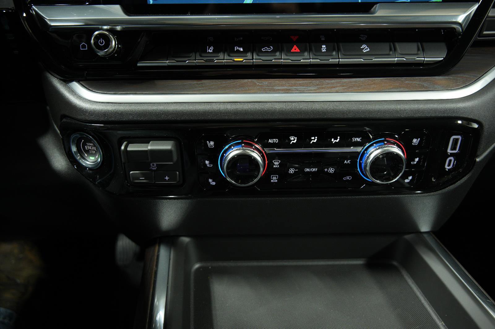 New 2026 GMC Sierra 2500 SLT w/ SLT Premium Package image 38