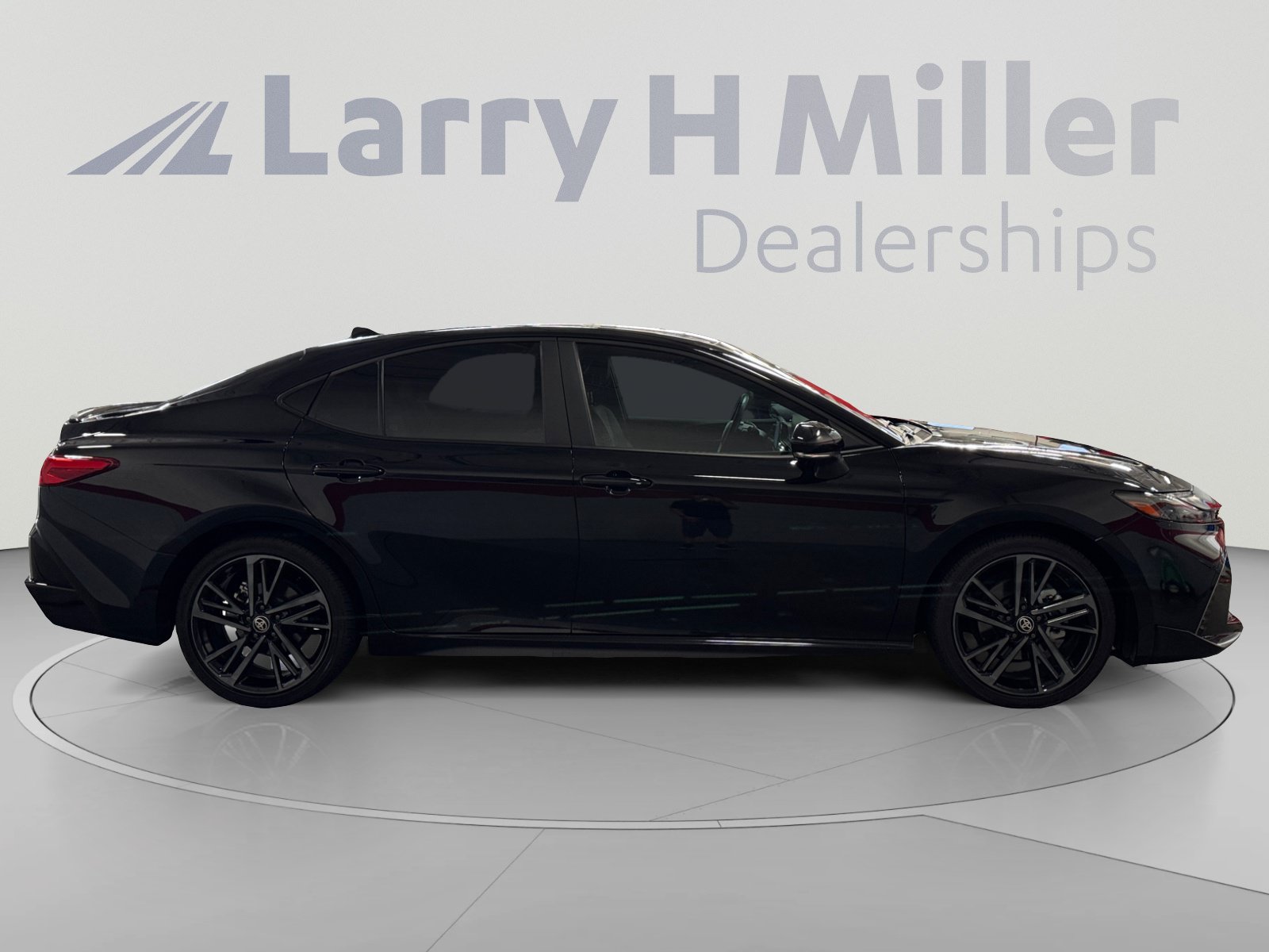 Used 2026 Toyota Camry XSE FWD image 6