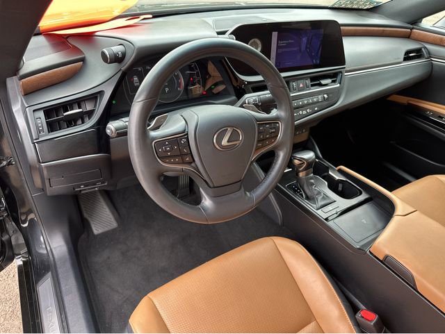Used 2023 Lexus ES 250 w/ Premium Package AWD/4WD image 5